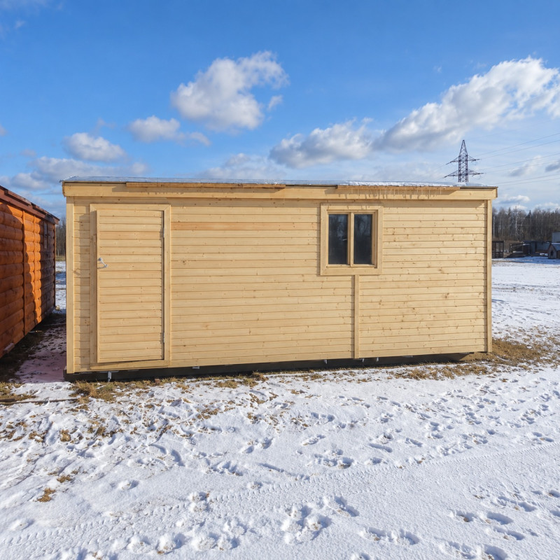 Деревянная бытовка-вагончик 5800x2300 мм с боковым окном